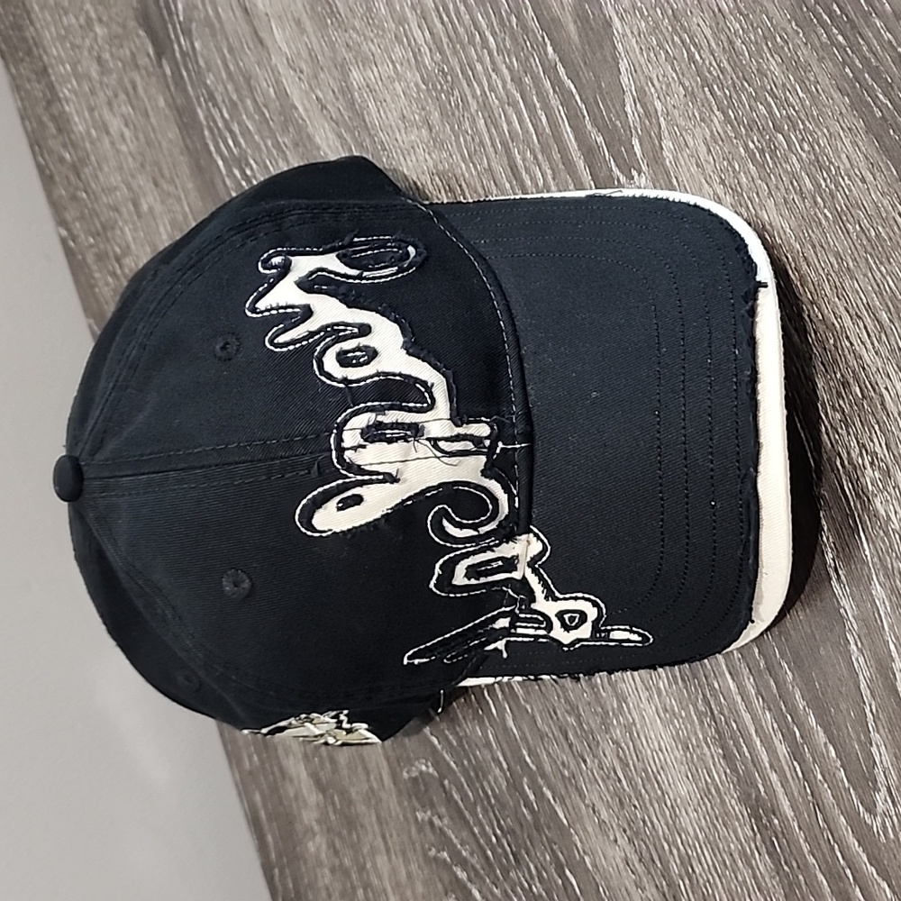 BNWT Vintage RBK by Roger Edwards NHL Pittsburgh Penguins Cut Out Distressed Cap